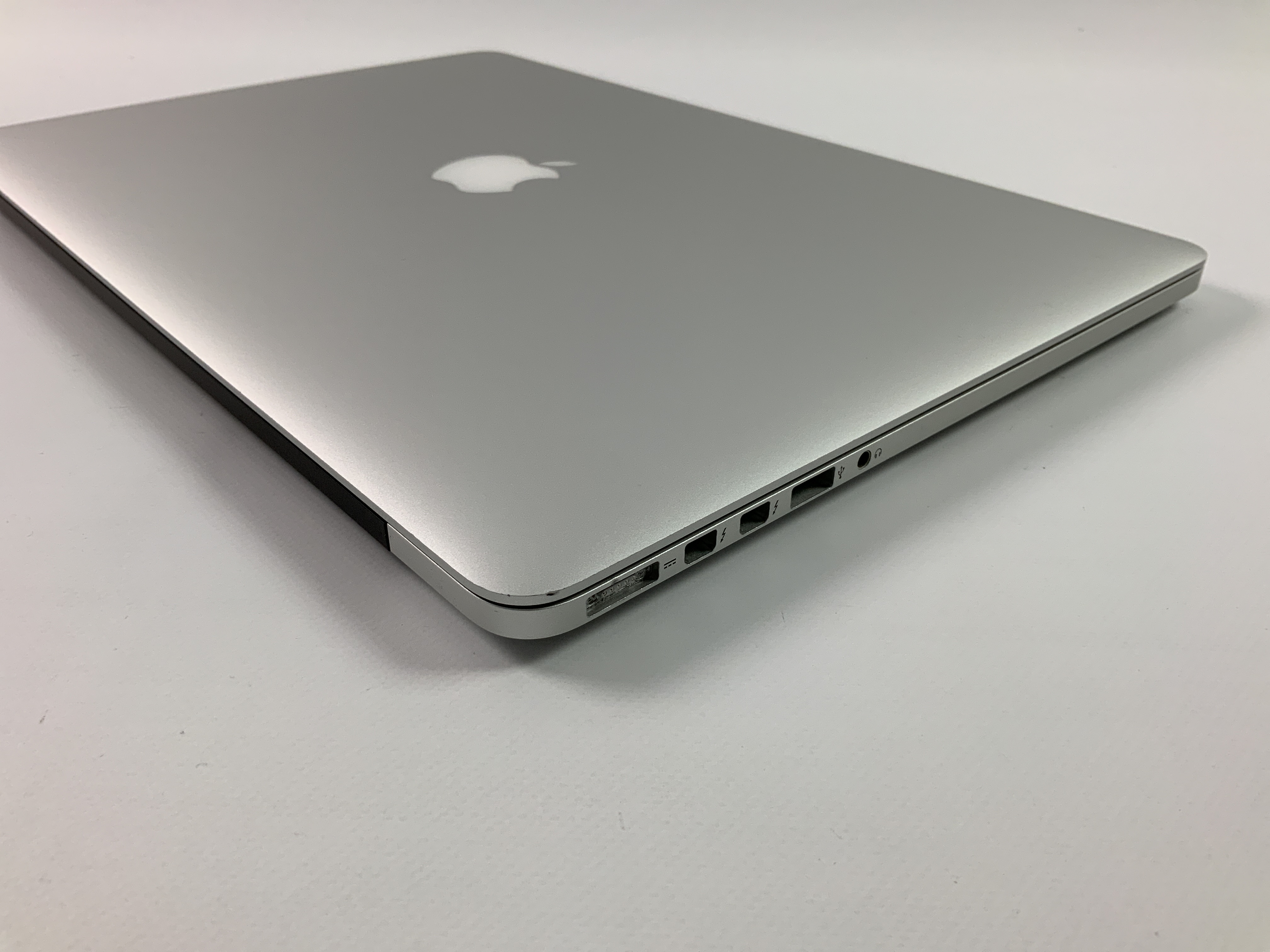MacBook Pro Retina 15" Mid 2015 (Intel Quad-Core i7 2.2 GHz 16 GB RAM 256 GB SSD), Intel Quad-Core i7 2.2 GHz, 16 GB RAM, 256 GB SSD, bild 3